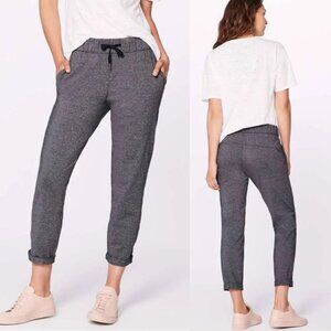 Lululemon On The Fly Pants Womens 6 Heathered Black Stretch Drawstring Travel